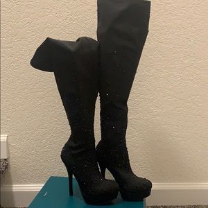 Bakers BURLESQUE 5.5/Black with Black Rhynstones